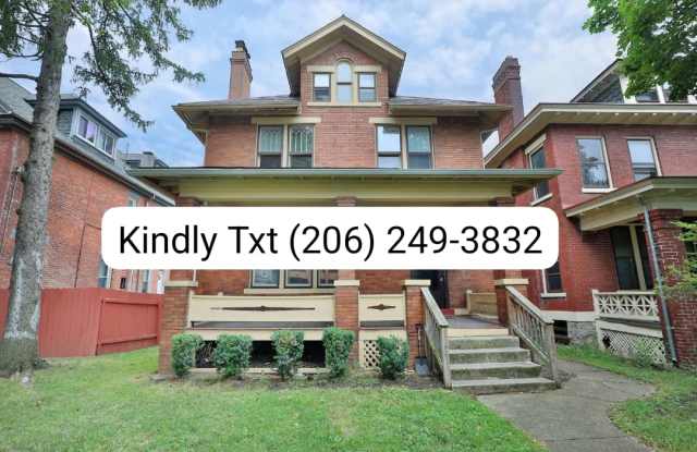 978 Summit St photos photos