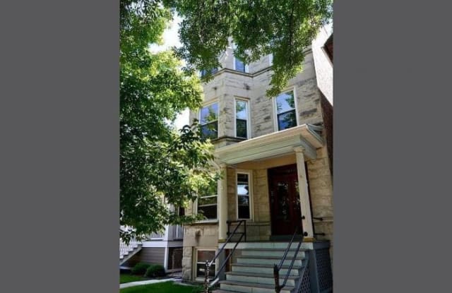 1836 W Warner - 1836 West Warner Avenue, Chicago, IL 60613