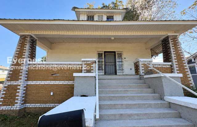 4005 40th Avenue North Gallery 1