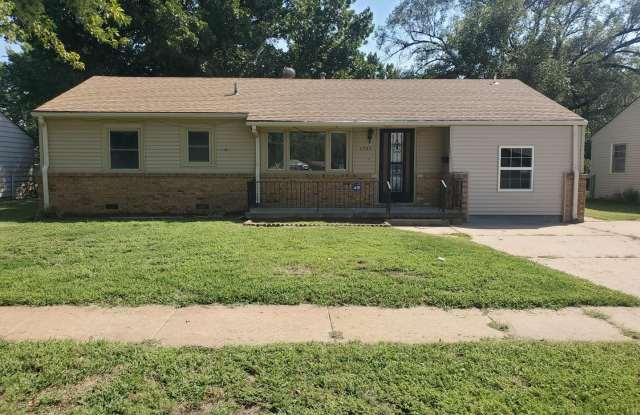 Single family home Recently renovated, move in ready near I-35 and Hydraulic photos photos