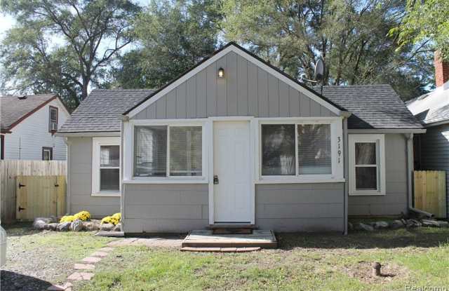 2 bed/1 bath/fenced in backyard photos photos