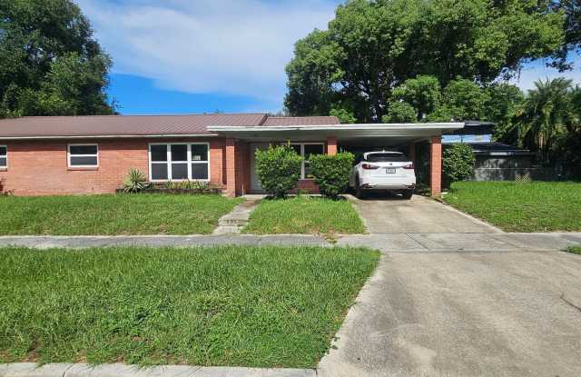 ~4/2~Oakland Street ~ Beautifully Updated  Move in Ready! photos photos