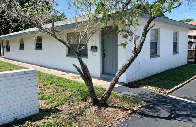 FANTASTIC LOCATION! 2 BEDROOM 1 BATH DUPLEX LOCATED IN PINELLAS PARK, FL. - 3738 67th Avenue North, Pinellas Park, FL 33781