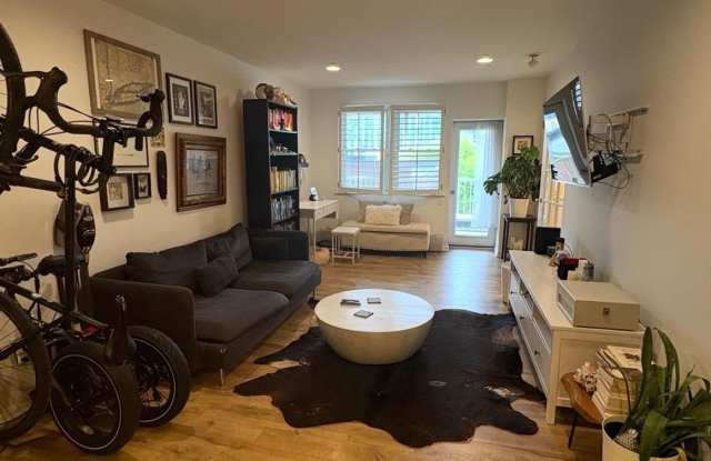 55 Monroe Boulevard photos photos