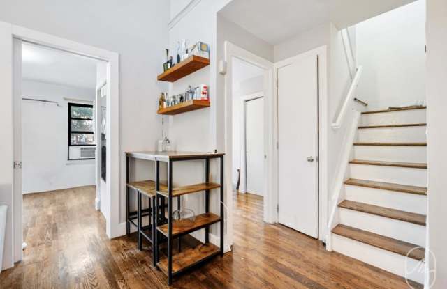 466 West 23rd Street photos photos