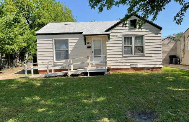 3 bed, 1 bath, 1 car garage - 313 East Jacobs Drive, Midwest City, OK 73110