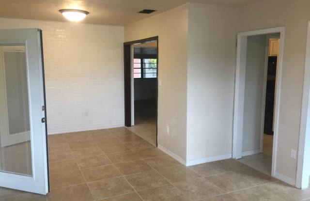 219 S Lakewood Dr. Gallery 3