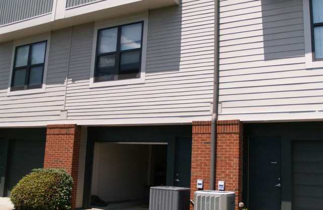 546 North McDowell Street Gallery 2