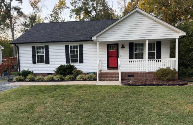 Amazing custom 3 bedroom 2 bath rental home in Gibsonville,NC Gallery 1