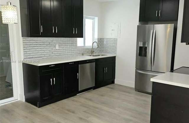 919 NW 13th St photos photos