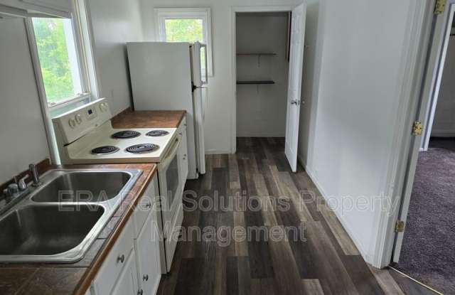 2707 Woodbridge Upper photos photos