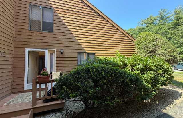 Large Townhouse Condo available for Rent! |Haverhill Gallery 3