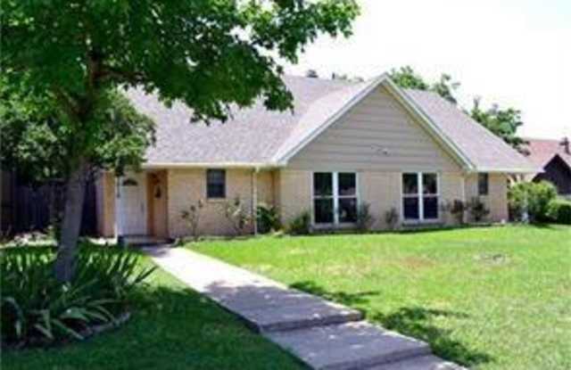7618 Thistle Lane - 7618 Thistle Ln, Dallas, TX 75240
