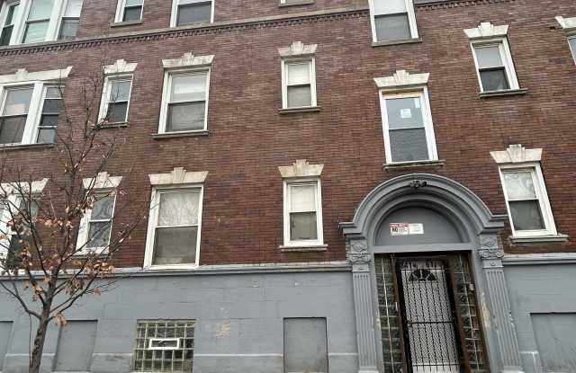 841 West 61st Street - 2 photos photos