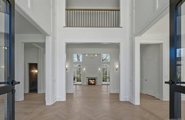 25 W Creek Farms Road Gallery 4