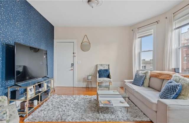 260 Atwells Avenue unit: 3 photos photos