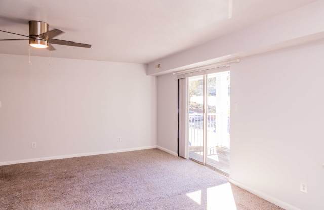 Two Bedroom Apartment Available At Barracks West Gallery 1