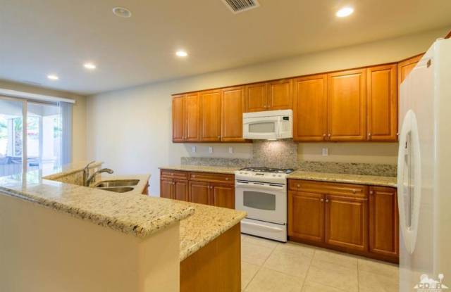 81648 Avenida De Baile Gallery 2
