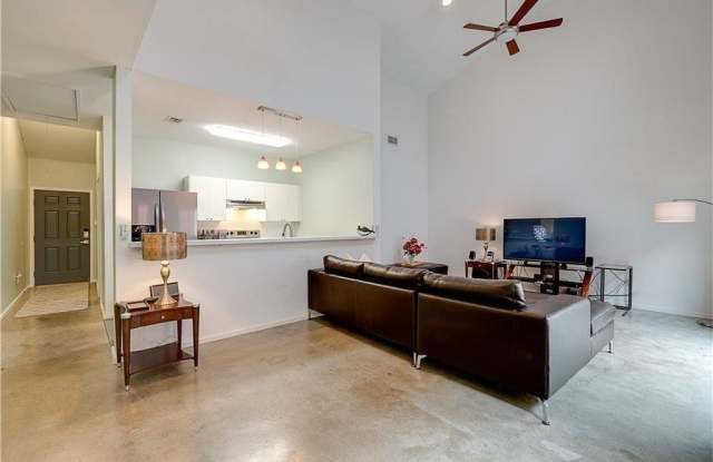 1727 N Fitzhugh Avenue Gallery 4