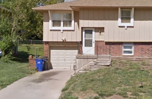 12220 S Sycamore Street - 12220 South Sycamore Street, Olathe, KS 66062