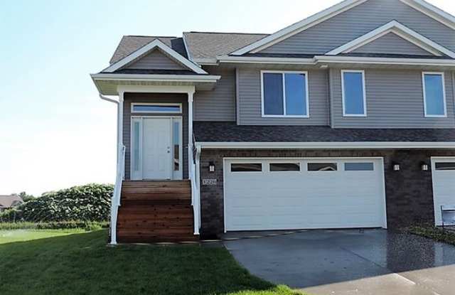 1220 Mary Lane - 1220 Mary Lane, North Liberty, IA 52317