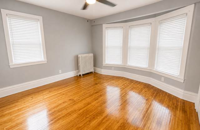 Newly renovated 7 bedroom house right in Como! Gallery 4