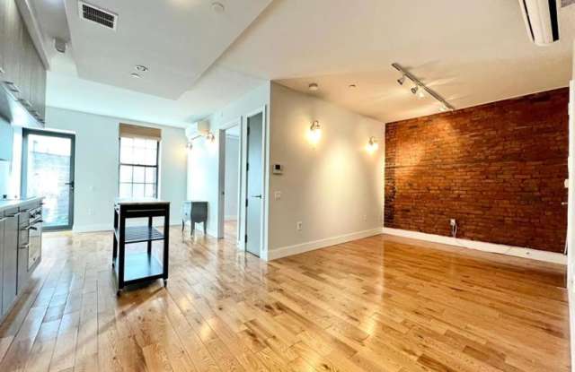 72 Willoughby St. photos photos