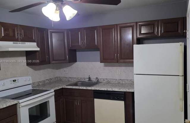 2061 NW 47th Ter photos photos