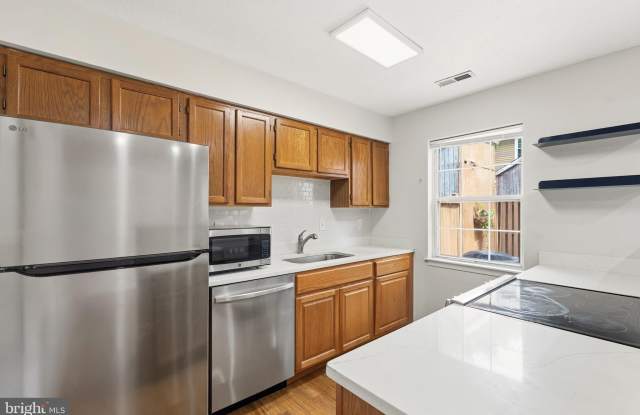 15711 AMBIANCE Drive Gallery 1