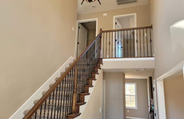 1302 Magnum Dr Gallery 2