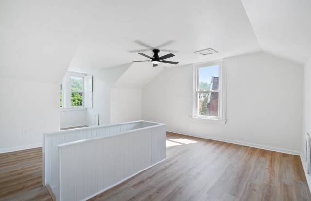 3 bed 2 bath - fresh updates, central air, laundry photos photos