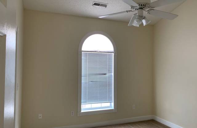 1 Bedroom 3rd Floor Condo in Myrtlewood photos photos