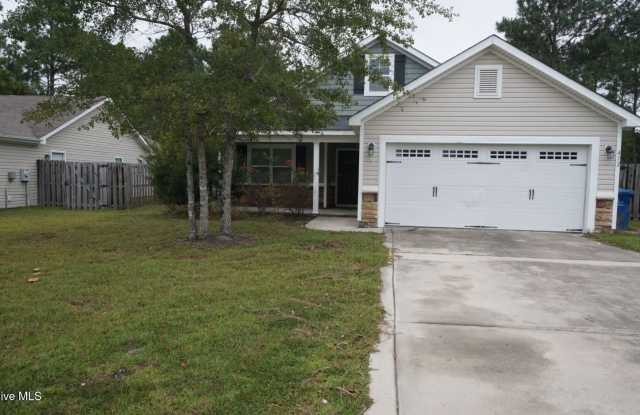 412 Ridgeway Drive - 412 Ridgeway Drive, Onslow County, NC 28460
