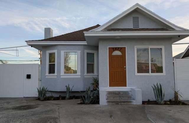 2827 Imperial Ave photos photos
