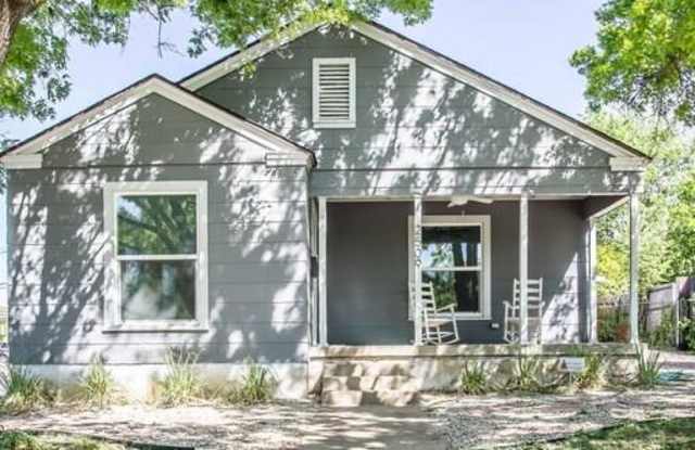 2509 McCart Avenue Gallery 2