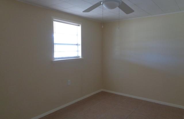 Nice updated unit on the north end of the Island photos photos