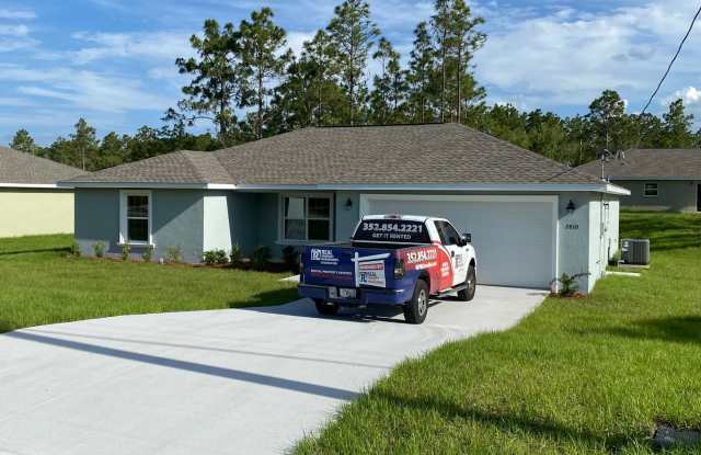 Desirable Citrus Springs Neighborhood 4/2/2 *WON'T LAST* Gallery 4