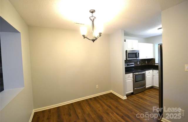 17551 Tuscany Lane Gallery 4