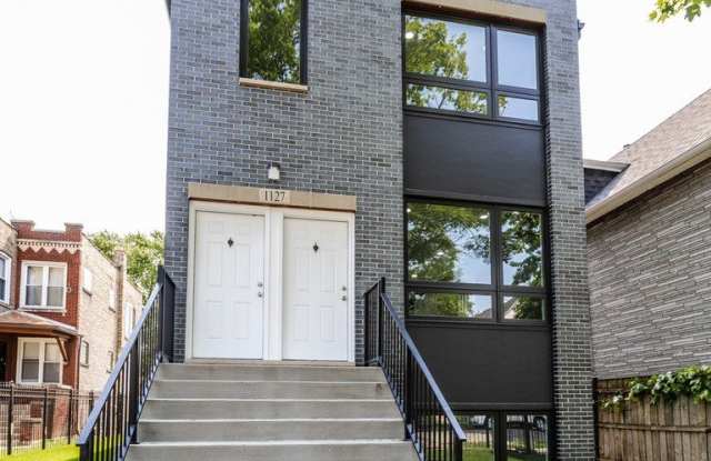 1044 N Springfield Avenue photos photos