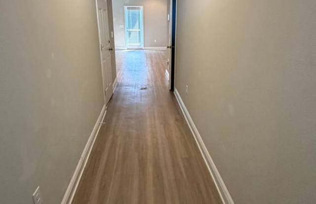-- Gallery 4