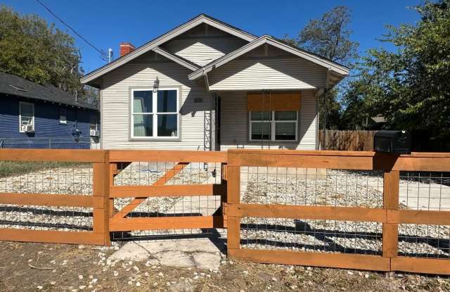 1431 crockett photos photos