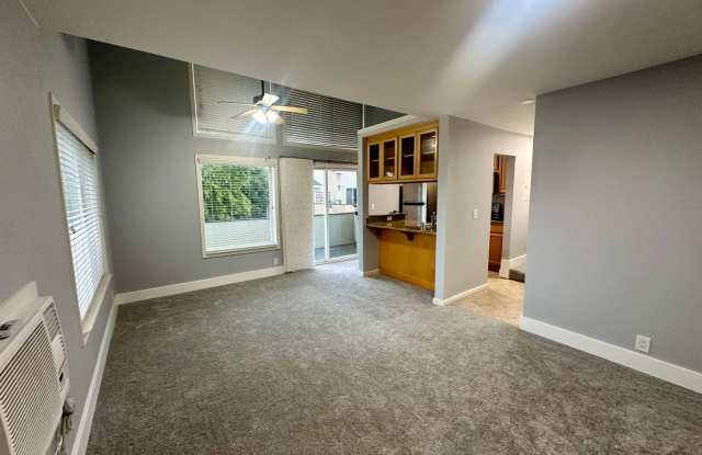 Cozy 1 Bedroom Loft in Hayward! photos photos