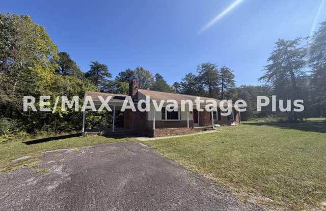 Charming 3-bedroom, 1.5-bath home in Buckingham Gallery 1