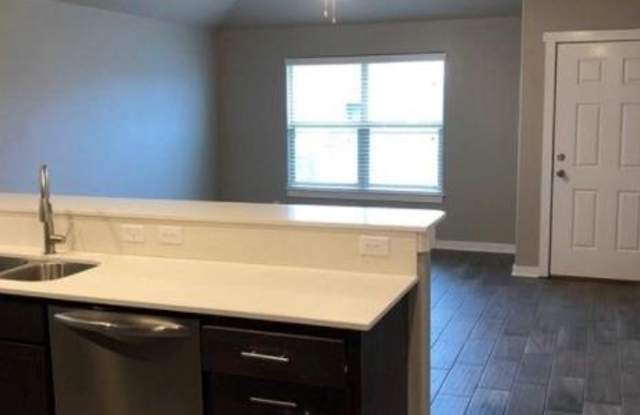 407 Weymouth Unit #A Gallery 4