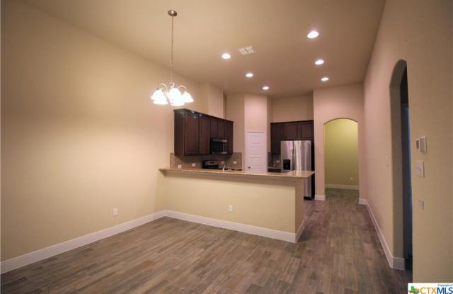 1241 Old Fm 306 Gallery 2