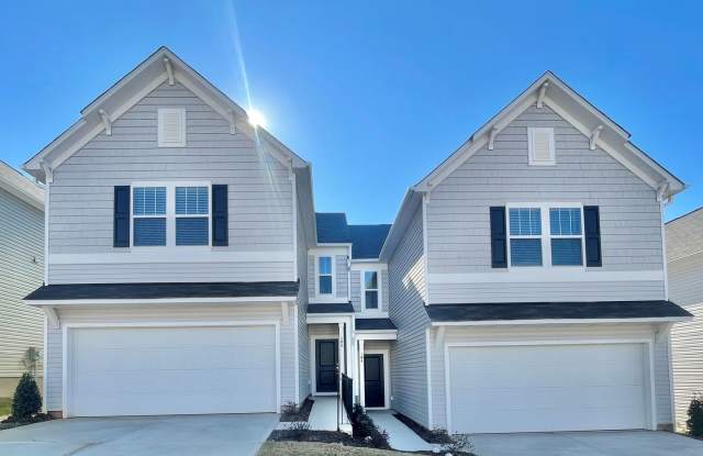 3 br Paired Home minutes from I-77 and I-40 READY MARCH 24TH photos photos