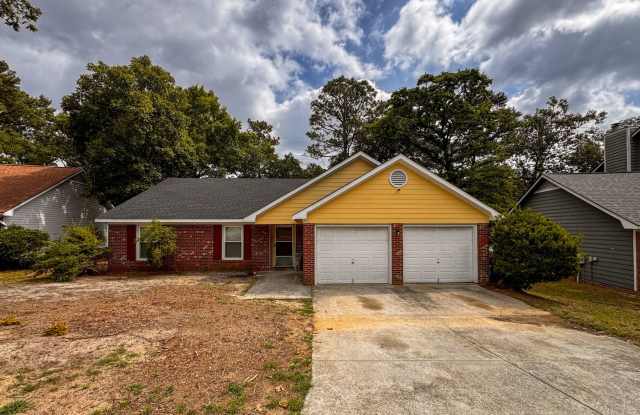 Updated 3 Bed 2 Bath Home near Fort Bragg photos photos