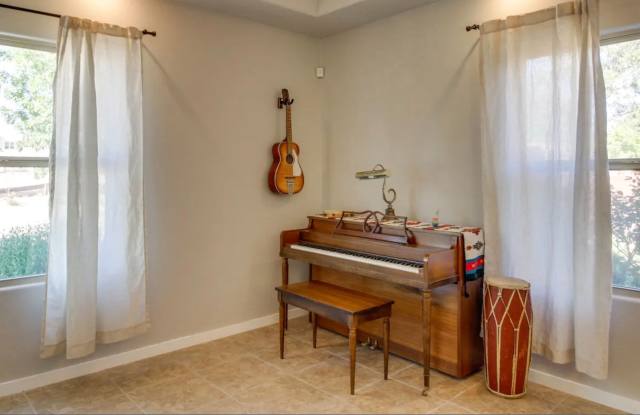2327 Stieglitz Avenue Southeast Gallery 4