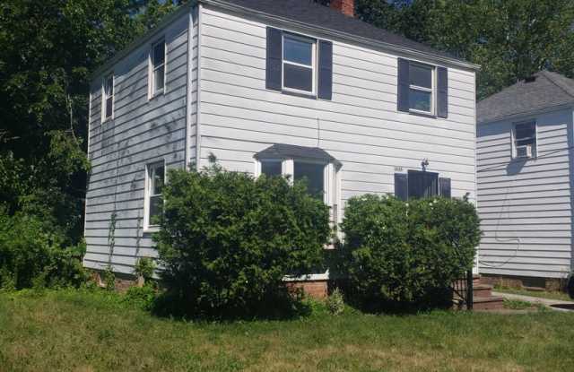 Charming 3-Bedroom Property in Prime Location photos photos