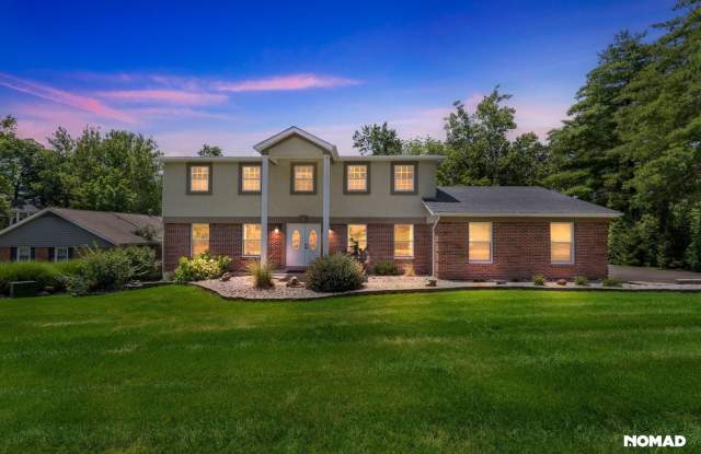 Spacious 4BR House in Town  Country, Chesterfield photos photos